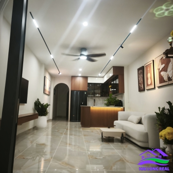 HAILONGREAL: Nhà góc giá: 12ty, DT: 321m2, 15*22m, 1 lầu + 1 quán cfe + 1 Văn Phòng BDS, 798 Nguyễn Bình, Nhà Bè 