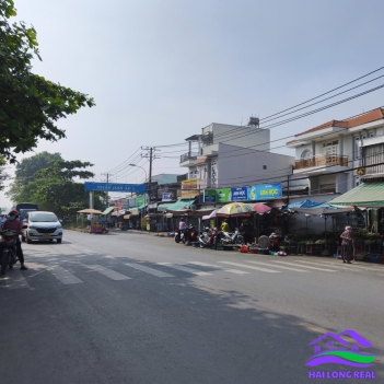 HAILONGREAL; Đất góc đường Nguyễn Văn Tạo, giá: 2,35 tỷ, diện tích: 6x11m, xã Nhơn Đức, Nhà Bè 