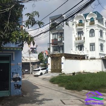 HAILONGREAL: NHÀ SIÊU RẼ, VỊ TRÍ ĐẦU TƯ TỐT, Nhà giá: 2.6ty, DT: 6*12m, đường Huỳnh Tấn Phát, Nhà Bè, vào 50m 