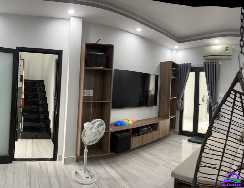 Nhà bán , DT: 7x14m, 4 tầng, Giá : 7,3ty, khu 409/ Nguyễn Văn Tạo, Long Thới, Nhà Bè 