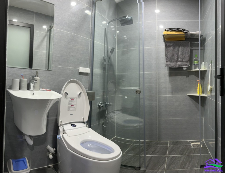 Nhà bán , DT: 7x14m, 4 tầng, Giá : 7,3ty, khu 409/ Nguyễn Văn Tạo, Long Thới, Nhà Bè 