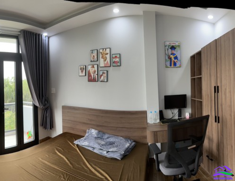 Nhà bán , DT: 7x14m, 4 tầng, Giá : 7,3ty, khu 409/ Nguyễn Văn Tạo, Long Thới, Nhà Bè 