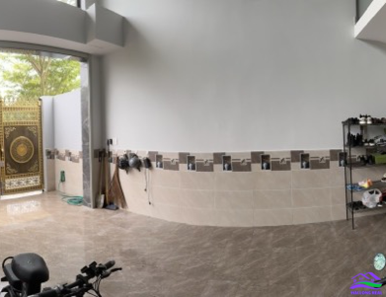 Nhà bán , DT: 7x14m, 4 tầng, Giá : 7,3ty, khu 409/ Nguyễn Văn Tạo, Long Thới, Nhà Bè 