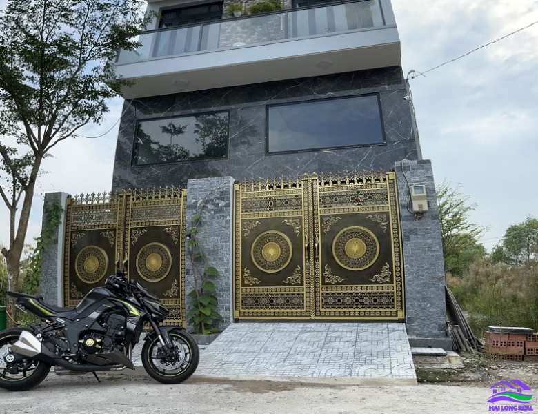 Nhà bán , DT: 7x14m, 4 tầng, Giá : 7,3ty, khu 409/ Nguyễn Văn Tạo, Long Thới, Nhà Bè 