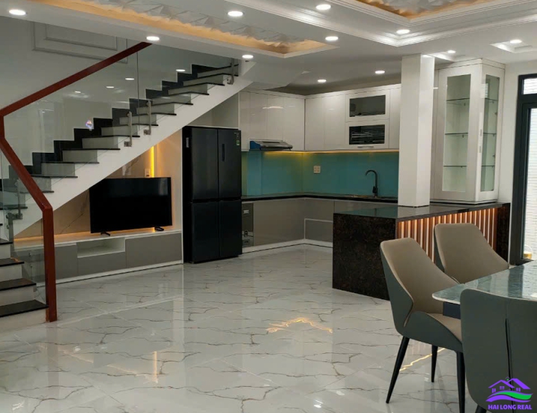 Nhà 7x14m, 4 tầng, giá: 8 tỷ 900 triệu, đường nguyễn văn tạo, nhà bè