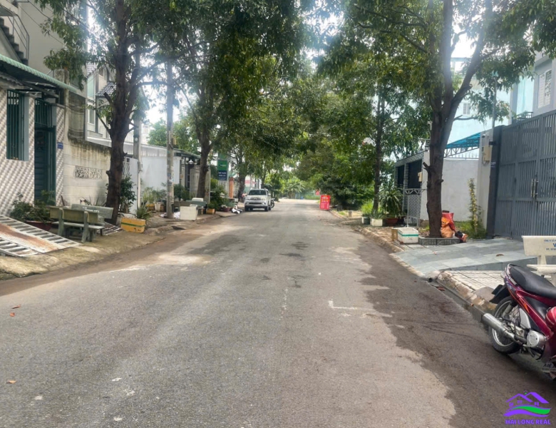 Đất 126/NGUYỄN VĂN TẠO, 8x17m, Giá: 4,2 tỷ,  xã Long Thới, Nhà Bè.