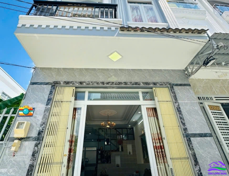 Nhà 274/Nguyễn Văn Tạo, 5x21m, 1 lầu, Giá: 5,5 tỷ, xã Long Thới, Nhà Bè.