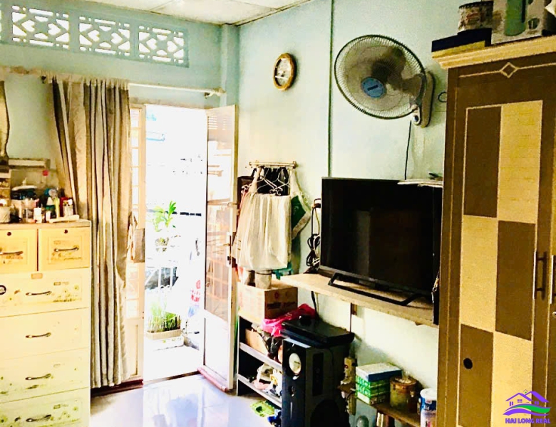 HAILONGREAL: Nhà sổ riêng vậy Bank ok, 3x8m, 1 lầu, 2,1 tỷ, 1942/Huỳnh Tấn phát, TT Nhà Bè 