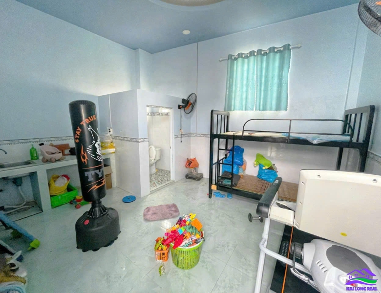 Nhà 274/Nguyễn Văn Tạo, 5x21m, 1 lầu, Giá: 5,5 tỷ, xã Long Thới, Nhà Bè.