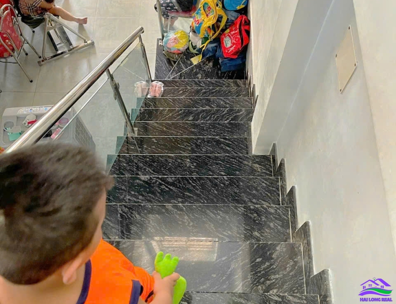 Nhà 274/Nguyễn Văn Tạo, 5x21m, 1 lầu, Giá: 5,5 tỷ, xã Long Thới, Nhà Bè.