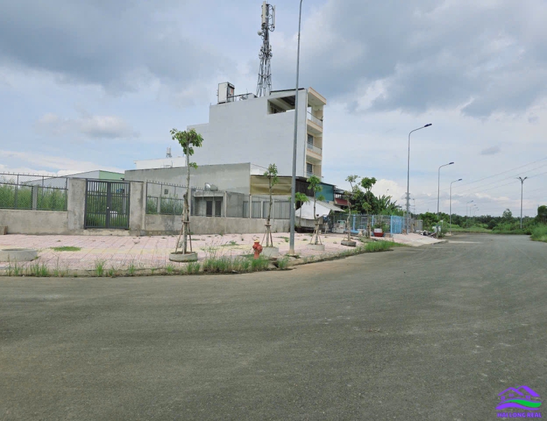 HAILONGREAL Đất Góc khu 28Ha, đường Lê Thị Tám, 9x23m, 173,5m2, xã Nhơn Đức, Nhà Bè 