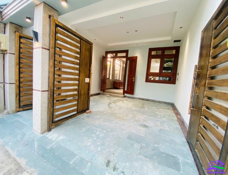 HAILONGREAL: Nhà đường 8m, Giá: 6,6ty, DT: 5,5*16m, 3,5 tầng, đường Nguyễn Bình, xã Nhơn Đức, Nhà Bè 