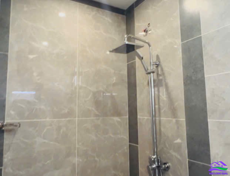 HAILONGREAL: Nhà đường 8m, Giá: 6,6ty, DT: 5,5*16m, 3,5 tầng, đường Nguyễn Bình, xã Nhơn Đức, Nhà Bè 