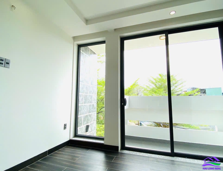 HAILONGREAL: Nhà đường 8m, Giá: 6,6ty, DT: 5,5*16m, 3,5 tầng, đường Nguyễn Bình, xã Nhơn Đức, Nhà Bè 