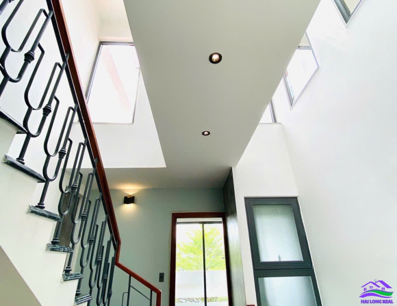 HAILONGREAL: Nhà đường 8m, Giá: 6,6ty, DT: 5,5*16m, 3,5 tầng, đường Nguyễn Bình, xã Nhơn Đức, Nhà Bè 