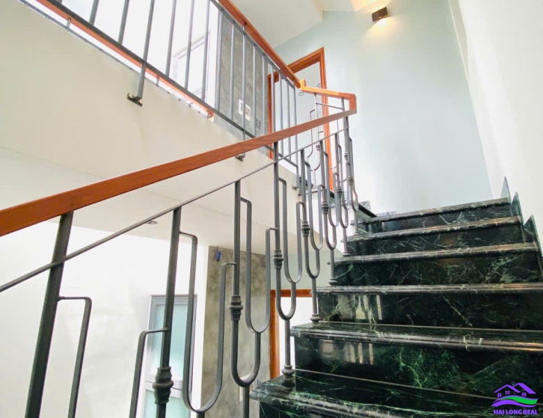 HAILONGREAL: Nhà đường 8m, Giá: 6,6ty, DT: 5,5*16m, 3,5 tầng, đường Nguyễn Bình, xã Nhơn Đức, Nhà Bè 