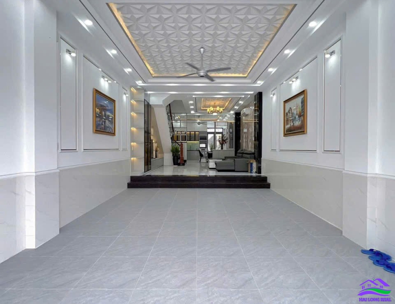 HAILONGREAL: Nhà giá: 8,9ty, DT: 5*20m, 3,5 tầng, đường Huỳnh Tấn Phát, TT Nhà Bè 