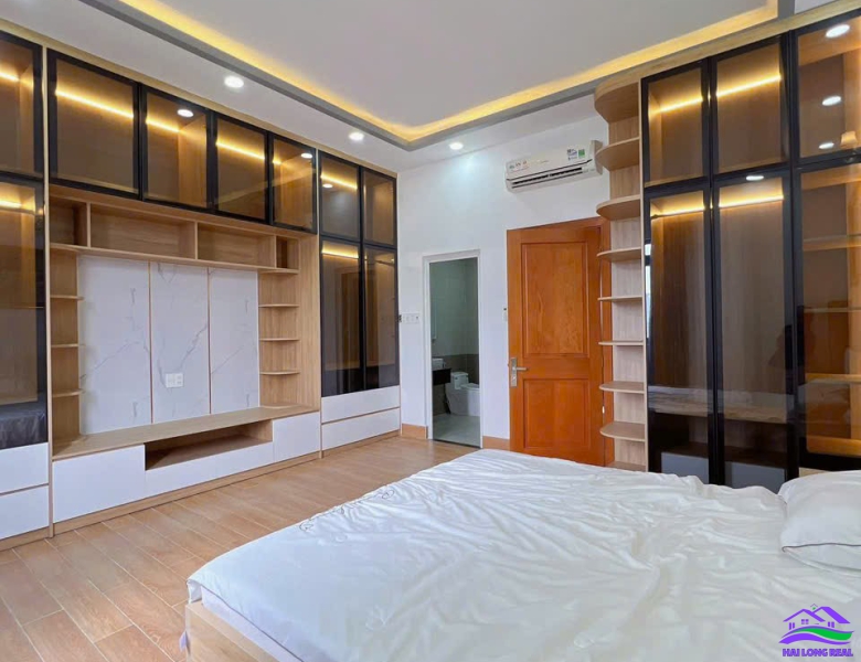 HAILONGREAL: Nhà giá: 8,9ty, DT: 5*20m, 3,5 tầng, đường Huỳnh Tấn Phát, TT Nhà Bè 