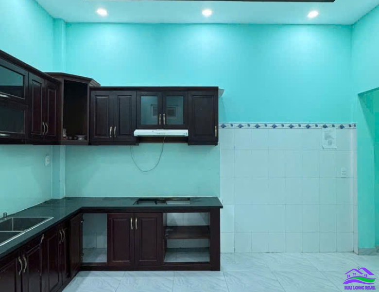 HAILONGREAL: Nhà giá: 11ty, DT: 6*38m, 1 lầu, 5PN, mặt tiền đường Nguyễn Bình, Nhà Bè 3wc