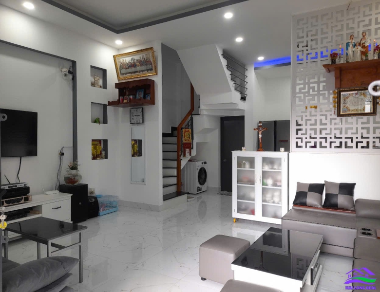 HAILONGREAL; Nhà giá: 6,6ty, DT: ngang 18x dài 11m, 200m2, khu Ven sông Nguyễn Bình, Nhà Bè 