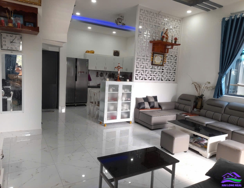 HAILONGREAL; Nhà giá: 6,6ty, DT: ngang 18x dài 11m, 200m2, khu Ven sông Nguyễn Bình, Nhà Bè 