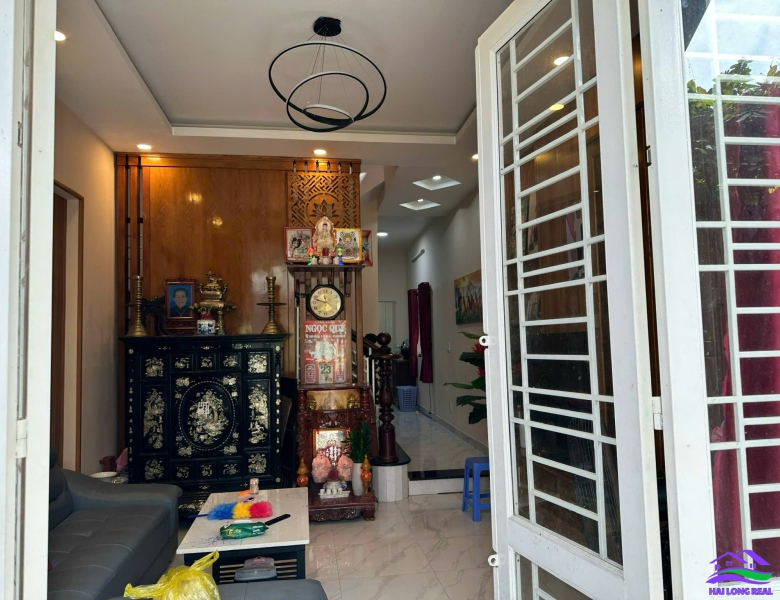 HAILONGREAL: Nhà giá: 2,7ty, DT: 7,5*17m, 1 lầu + sân thượng, đường Lê Văn Lương, Nhà Bè 