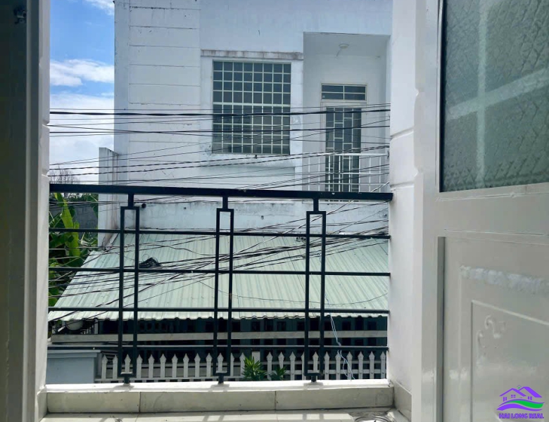 Nhà giá: 1,5ty, DT: 3*10m, 1 lầu, sổ riêng,đường Lê Văn Lương ( nối dài), xã Long Hậu, Long An 