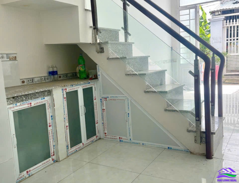 Nhà giá: 1,5ty, DT: 3*10m, 1 lầu, sổ riêng,đường Lê Văn Lương ( nối dài), xã Long Hậu, Long An 