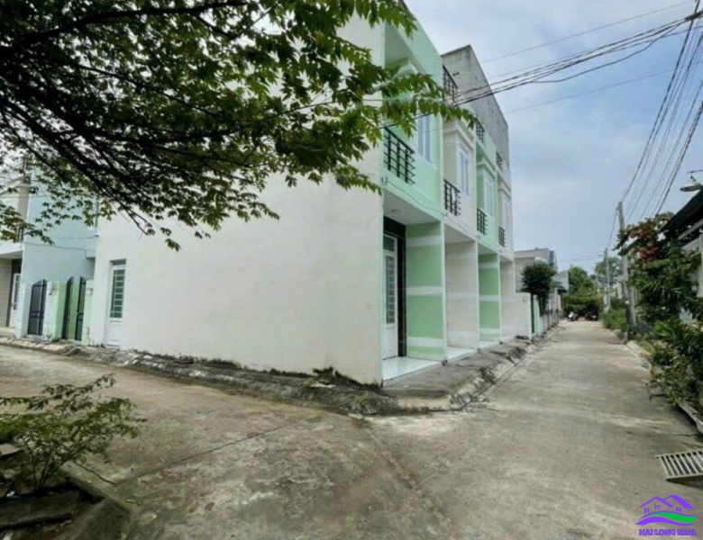 Nhà giá: 1,5ty, DT: 3*10m, 1 lầu, sổ riêng,đường Lê Văn Lương ( nối dài), xã Long Hậu, Long An 