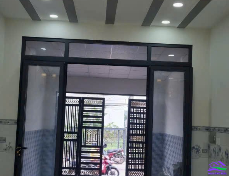 Nhà mặt tiền Lê Văn Lương, giá: 5,8ty, DT: 4*30m, 1 lầu, Long hậu, lòng an