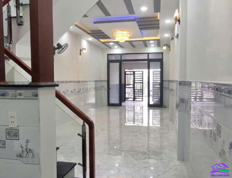 Nhà mặt tiền Lê Văn Lương, giá: 5,8ty, DT: 4*30m, 1 lầu, Long hậu, lòng an