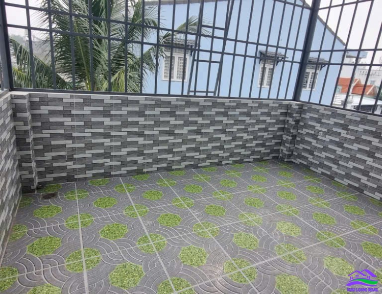 Nhà mặt tiền Lê Văn Lương, giá: 5,8ty, DT: 4*30m, 1 lầu, Long hậu, lòng an