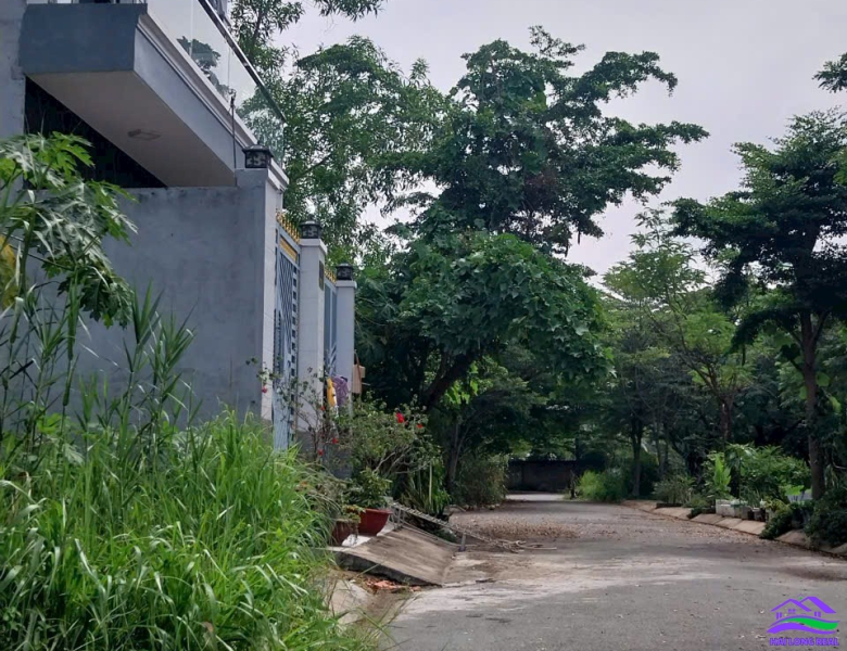 Nhà xưởng Góc 2 MT: 265m2, 11x25m, Giá: 33tr/m2, khu 526 Nguyễn Văn Tạo, xã Long Thới, Nhà Bè 