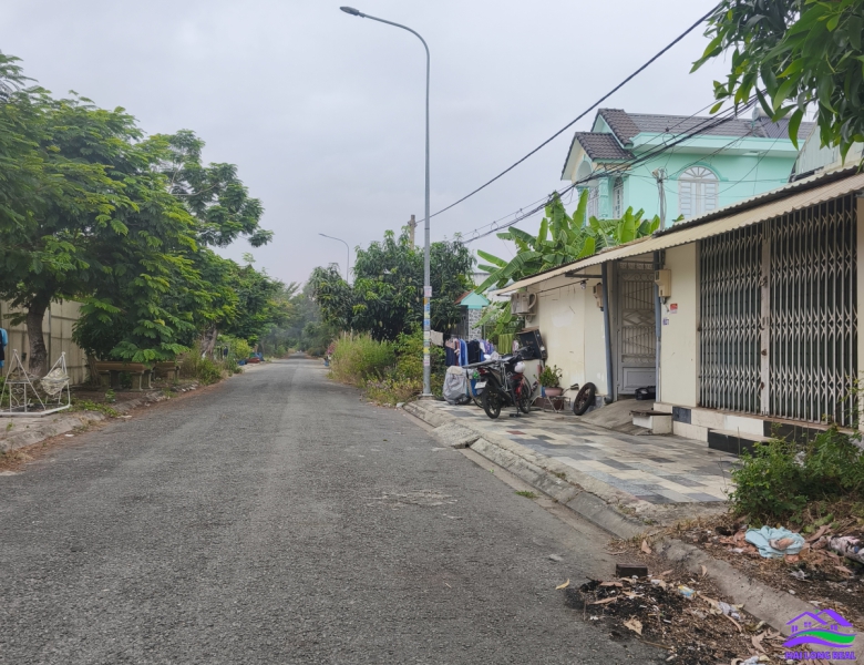 HAILONGREAL: Nhà trọ đường 12m, Giá: 5,6ty, 11ty, DT: 6,x25m, 12x25m, khu 526/ Nguyễn Văn Tạo, xã Long Thới, Nhà Bè 