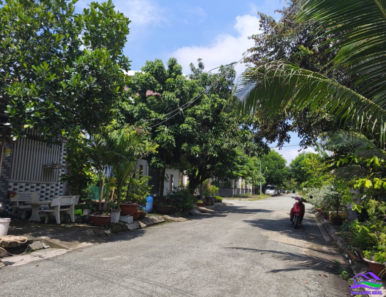 HAILONGREAL: Đất giá: 4,6ty, DT: 5*28m, đường 12m, khu 526/ Nguyễn Văn Tạo, xã Long Thới, Nhà Bè 