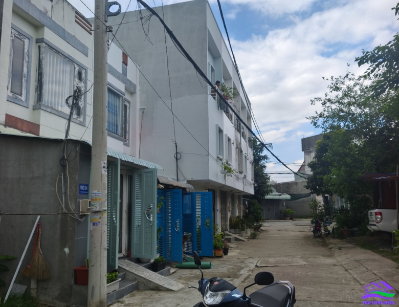 Nhà giá: 1,5ty, DT: 3*10m, 1 lầu, đường Lê Văn Lương nối dài, qua cầu Rạch Dơi 400m