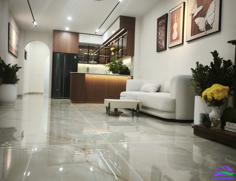 HAILONGREAL: Nhà góc giá: 12ty, DT: 321m2, 15*22m, 1 lầu + 1 quán cfe + 1 Văn Phòng BDS, 798 Nguyễn Bình, Nhà Bè 