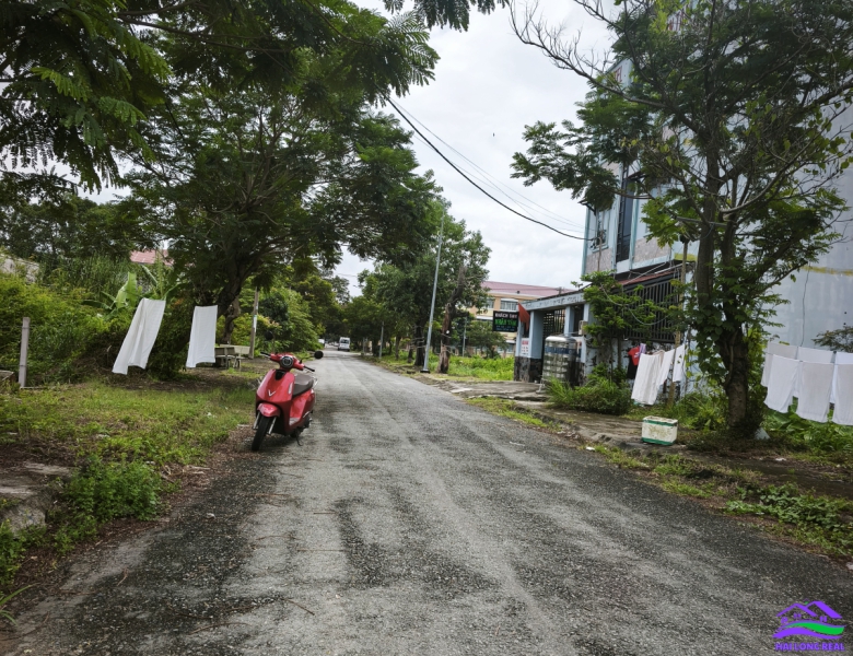 HAILONGREAL: Đất giá: 38tr/m2, DT: 8*25m, đường 12m, khu 526/ Nguyễn Văn Tạo, Nhà Bè 