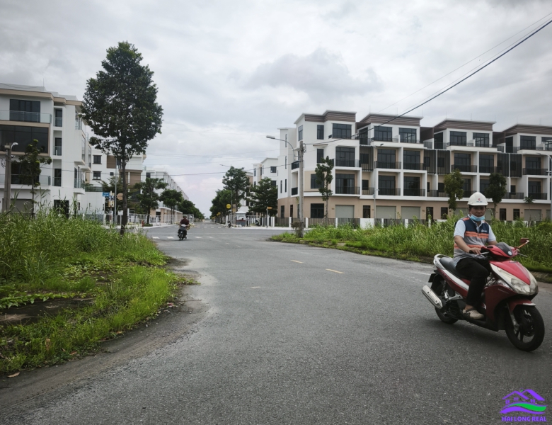 Đất giá: 2,7ty, DT: 5*20m, đường số 10, B1-46, khu SAI GON VILLAGE - Long Hậu 
