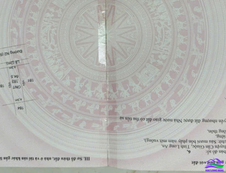 Nhà giá: 3,9ty, DT: 4,3*15m, 3 tầng, đường 8m, khu Hoàng Hoa, Long Hậu, Long An 