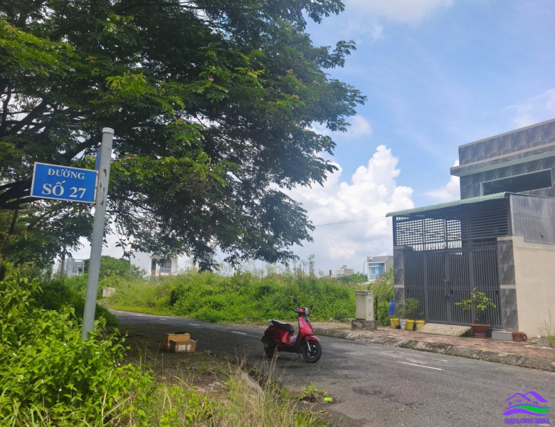 HAILONGREAL; 2 lô đất liền kề, Giá: 2,4ty/lô, DT: 5*20m, khu E7-45,46 - đường số 30- Thái Sơn, Long Hậu, Long An 