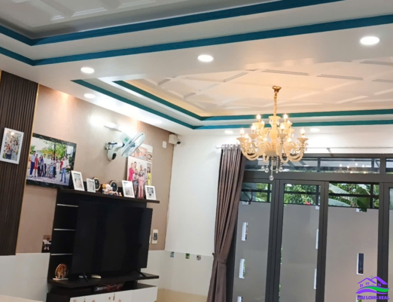 HAILONGREAL: Nhà đường 8m, Nguyễn Bình, Giá: 5,8 ty, DT: 7,3x11m, 3 tầng, xã Nhơn Đức, Nhà Bè 