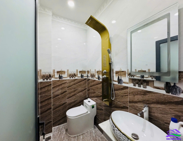 HAILONGREAL: Nhà giá: 6.85 tỷ, DT: 4x26m, 3 lầu. đường 12m, khu 126/ Nguyễn Văn Tạo, xã long thới, nhà bè