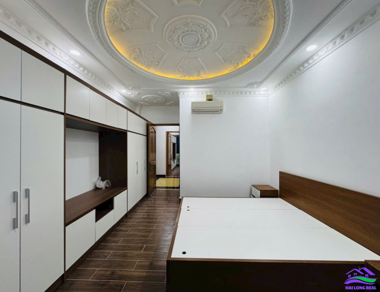 HAILONGREAL: Nhà giá: 6.85 tỷ, DT: 4x26m, 3 lầu. đường 12m, khu 126/ Nguyễn Văn Tạo, xã long thới, nhà bè