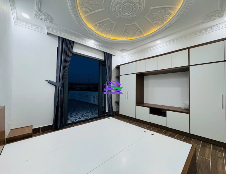 HAILONGREAL: Nhà giá: 6.85 tỷ, DT: 4x26m, 3 lầu. đường 12m, khu 126/ Nguyễn Văn Tạo, xã long thới, nhà bè