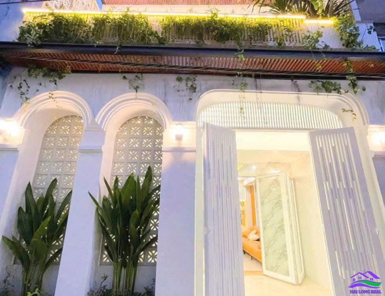 HAILONGREAL: Nhà giá: 8,6ty, DT: 5,5*15m, 3,5 tầng, khu 824/4 Huỳnh Tấn Phát, P. Tân Phú, Q7 