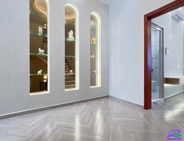 HAILONGREAL: Nhà giá: 8,6ty, DT: 5,5*15m, 3,5 tầng, khu 824/4 Huỳnh Tấn Phát, P. Tân Phú, Q7 