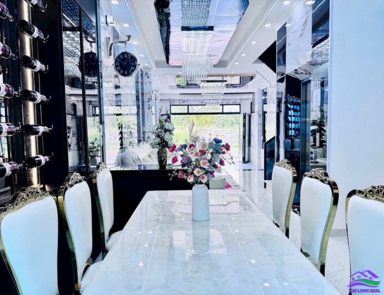 HAILONGREAL: Nhà giá: 11.9ty, DT: 5x18m, 4 tầng, khu Anh Tuấn, đường Huỳnh Tấn Phát, Nhà Bè