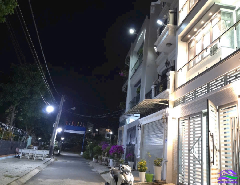 HAILONGREAL: NHÀ ĐẸP, GIÁ TỐT NHẤT KHU VỰC, đường 10m, giá: 6.9ty, DT: 5x11m, 4.5 tầng. khu 2295 huỳnh tấn phát, TT nhà bè