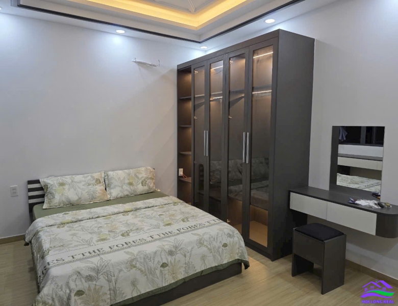 HAILONGREAL: NHÀ ĐẸP, GIÁ TỐT NHẤT KHU VỰC, đường 10m, giá: 6.9ty, DT: 5x11m, 4.5 tầng. khu 2295 huỳnh tấn phát, TT nhà bè